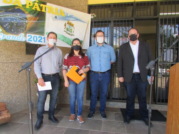 Realizada em frente ao Centro Administrativo Municipal de Pinhal Grande, abertura Oficial da Semana da Pátria e Semana Farroupilha Realizada em frente ao Centro Administrativo Municipal de Pinhal Grande, abertura Oficial da Semana da Pátria e Semana Farroupilha