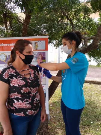 Aplicação da vacina Aplicação da vacina