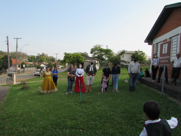 Abertura das Comemorações da Semana Farroupilha em Pinhal Grande é Recheada de Cultura e Tradição Abertura das Comemorações da Semana Farroupilha em Pinhal Grande é Recheada de Cultura e Tradição