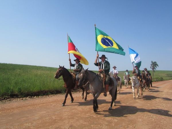 Abertura das Comemorações da Semana Farroupilha em Pinhal Grande é Recheada de Cultura e Tradição Abertura das Comemorações da Semana Farroupilha em Pinhal Grande é Recheada de Cultura e Tradição