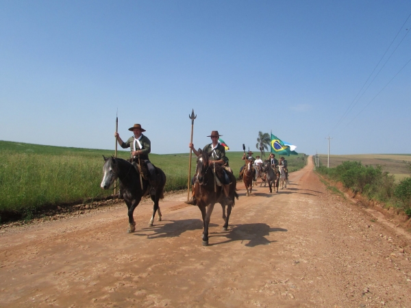 Abertura das Comemorações da Semana Farroupilha em Pinhal Grande é Recheada de Cultura e Tradição Abertura das Comemorações da Semana Farroupilha em Pinhal Grande é Recheada de Cultura e Tradição