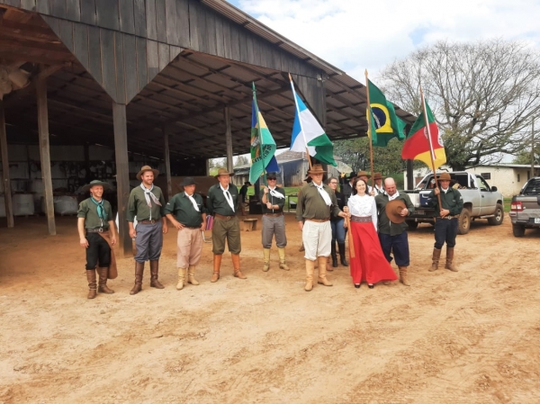 Abertura das Comemorações da Semana Farroupilha em Pinhal Grande é Recheada de Cultura e Tradição Abertura das Comemorações da Semana Farroupilha em Pinhal Grande é Recheada de Cultura e Tradição