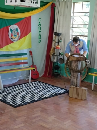 Sancionada Lei que Inclui Conteúdo Sobre Cultura Tradicionalista nas Escolas da Rede Municipal de Pinhal Grande Sancionada Lei que Inclui Conteúdo Sobre Cultura Tradicionalista nas Escolas da Rede Municipal de Pinhal Grande