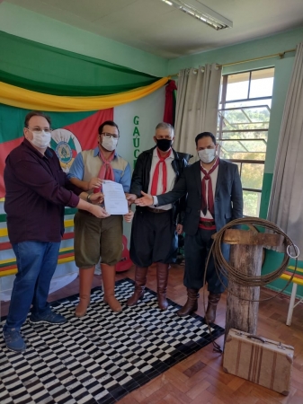 Sancionada Lei que Inclui Conteúdo Sobre Cultura Tradicionalista nas Escolas da Rede Municipal de Pinhal Grande Sancionada Lei que Inclui Conteúdo Sobre Cultura Tradicionalista nas Escolas da Rede Municipal de Pinhal Grande