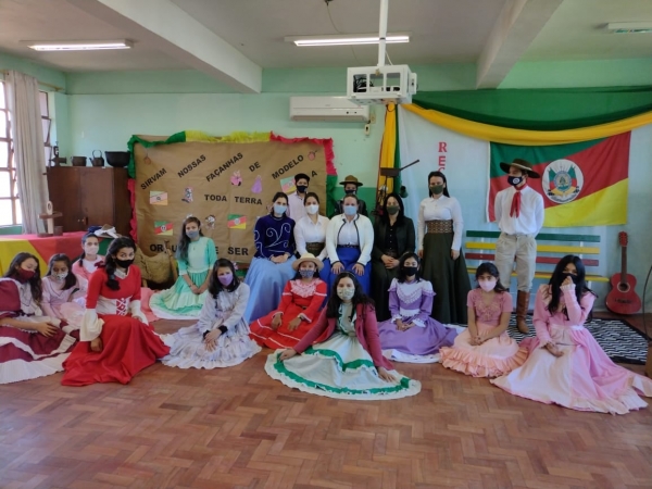 Sancionada Lei que Inclui Conteúdo Sobre Cultura Tradicionalista nas Escolas da Rede Municipal de Pinhal Grande Sancionada Lei que Inclui Conteúdo Sobre Cultura Tradicionalista nas Escolas da Rede Municipal de Pinhal Grande