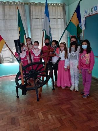 Sancionada Lei que Inclui Conteúdo Sobre Cultura Tradicionalista nas Escolas da Rede Municipal de Pinhal Grande Sancionada Lei que Inclui Conteúdo Sobre Cultura Tradicionalista nas Escolas da Rede Municipal de Pinhal Grande