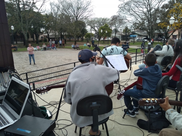 Praça Campos Salles Foi Cenário Para Apresentação dos Alunos do Curso de Música da Casa de Cultura Praça Campos Salles Foi Cenário Para Apresentação dos Alunos do Curso de Música da Casa de Cultura