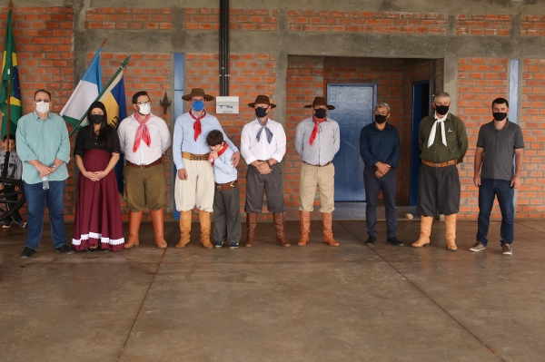 Encerramento da Semana Farroupilha é Marcada Por Inauguração do Pavilhão e Extinção da Chama Crioula Encerramento da Semana Farroupilha é Marcada Por Inauguração do Pavilhão e Extinção da Chama Crioula