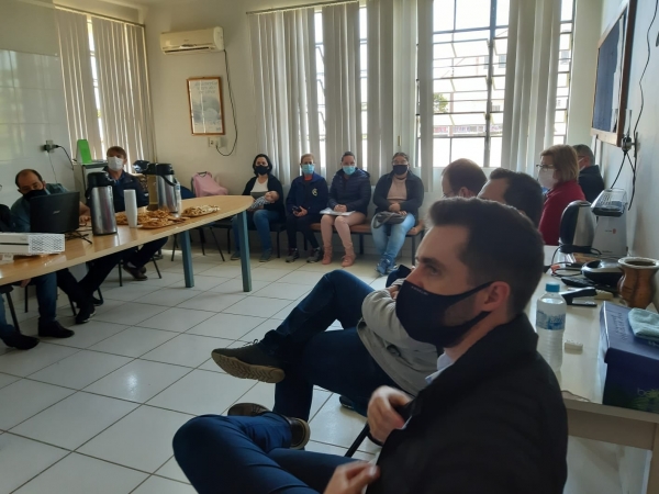 Pinhal Grande Fecha Parceria com Nova Palma e Ivorá Para Implementar o Serviço do SAMU no Município Pinhal Grande Fecha Parceria com Nova Palma e Ivorá Para Implementar o Serviço do SAMU no Município