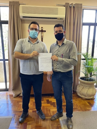 Prefeito Lucas Recebe no seu Gabinete Gerente da Unidade do Sicredi de Pinhal Grande Prefeito Lucas Recebe no seu Gabinete Gerente da Unidade do Sicredi de Pinhal Grande