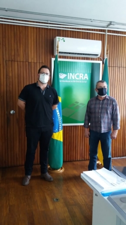 Representantes do Assentamento do Sobrado se Reunem com Prefeito e Vereadores para Tratar Sobre a Titulação dos Lotes do Assentamento Representantes do Assentamento do Sobrado se Reunem com Prefeito e Vereadores para Tratar Sobre a Titulação dos Lotes do Assentamento