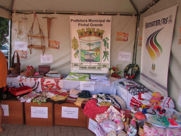 População de Pinhal Grande lotou a Praça Campos Salles Para Acompanhar as Atrações na Celebração de Natal do Município População de Pinhal Grande lotou a Praça Campos Salles Para Acompanhar as Atrações na Celebração de Natal do Município