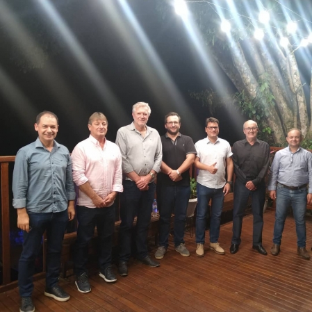 Prefeitos Conselheiros do CONDESUS e Colaboradores Participaram de Reunião no Encerramento do ano de 2021. Prefeitos Conselheiros do CONDESUS e Colaboradores Participaram de Reunião no Encerramento do ano de 2021.