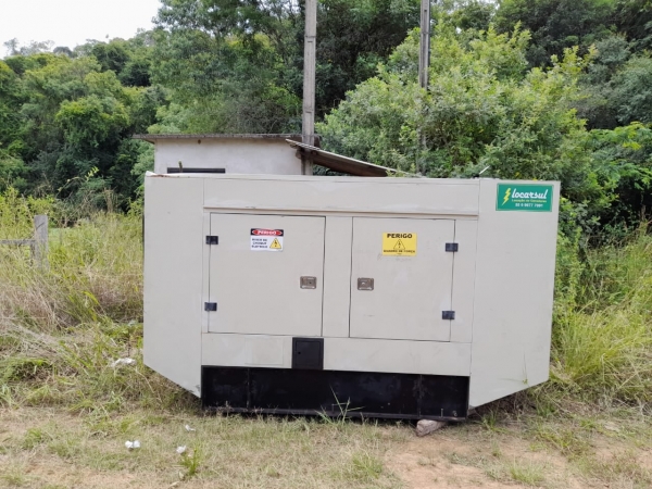 Pinhal Grande Aluga Gerador Para Fornecer Energia as Bombas do Poço Artesiano da Linha Rubin e Não Deixar Parte da Zona Urbana do Município Sem Água Potável Pinhal Grande Aluga Gerador Para Fornecer Energia as Bombas do Poço Artesiano da Linha Rubin e Não Deixar Parte da Zona Urbana do Município Sem Água Potável