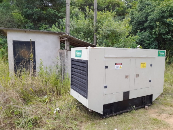 Pinhal Grande Aluga Gerador Para Fornecer Energia as Bombas do Poço Artesiano da Linha Rubin e Não Deixar Parte da Zona Urbana do Município Sem Água Potável Pinhal Grande Aluga Gerador Para Fornecer Energia as Bombas do Poço Artesiano da Linha Rubin e Não Deixar Parte da Zona Urbana do Município Sem Água Potável