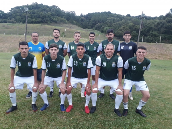 Seleção de Futebol de Pinhal Grande Participa de campeonato Estadual Etapa Regional AMCENTRO Seleção de Futebol de Pinhal Grande Participa de campeonato Estadual Etapa Regional AMCENTRO