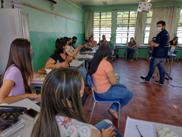 Secretaria de Educação de Pinhal Grande Realiza Capacitação de Segurança em Ambiente Escolar Para Equipe de Professores e Se Torna a Primeira Cidade do Estado a Receber o Curso a Cumprir a Exigência da Lei Lucass Secretaria de Educação de Pinhal Grande Realiza Capacitação de Segurança em Ambiente Escolar Para Equipe de Professores e Se Torna a Primeira Cidade do Estado a Receber o Curso a Cumprir a Exigência da Lei Lucass