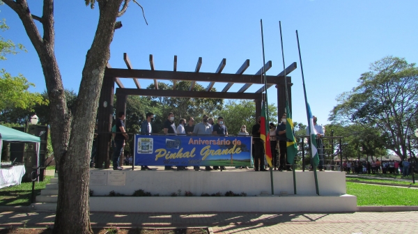 Abertura Oficial Das Comemorações do 30º Aniversário de Emancipação Político Administrativo de Pinhal Grande é Marcado Pela Entrega de Dois Novos Tratores ao Municipio Abertura Oficial Das Comemorações do 30º Aniversário de Emancipação Político Administrativo de Pinhal Grande é Marcado Pela Entrega de Dois Novos Tratores ao Municipio