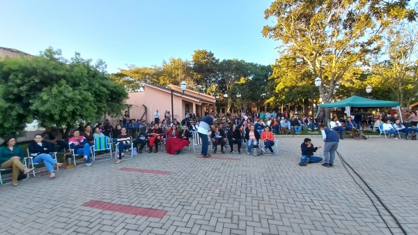 Mateada na Praça: Feira de Artesanado, Show com Irmãos Moro e Mateada Encerram as Atividades de Comemoração dos 30 Anos de Pinhal Grande Mateada na Praça: Feira de Artesanado, Show com Irmãos Moro e Mateada Encerram as Atividades de Comemoração dos 30 Anos de Pinhal Grande