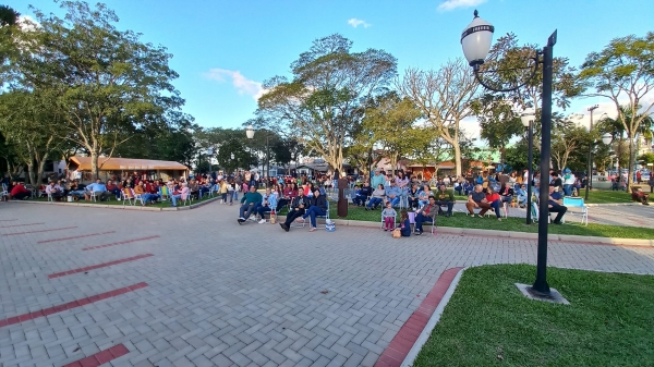 Mateada na Praça: Feira de Artesanado, Show com Irmãos Moro e Mateada Encerram as Atividades de Comemoração dos 30 Anos de Pinhal Grande Mateada na Praça: Feira de Artesanado, Show com Irmãos Moro e Mateada Encerram as Atividades de Comemoração dos 30 Anos de Pinhal Grande