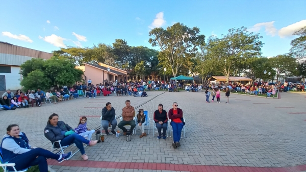Mateada na Praça: Feira de Artesanado, Show com Irmãos Moro e Mateada Encerram as Atividades de Comemoração dos 30 Anos de Pinhal Grande Mateada na Praça: Feira de Artesanado, Show com Irmãos Moro e Mateada Encerram as Atividades de Comemoração dos 30 Anos de Pinhal Grande