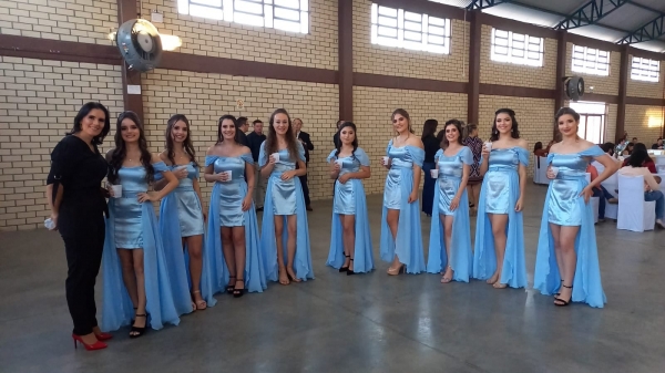 Escolha das Soberanas: Prefeitura Municipal de Pinhal Grande Disponibiliza os Links Para Download do Desfile da Escolha Das Soberanas do Município Escolha das Soberanas: Prefeitura Municipal de Pinhal Grande Disponibiliza os Links Para Download do Desfile da Escolha Das Soberanas do Município