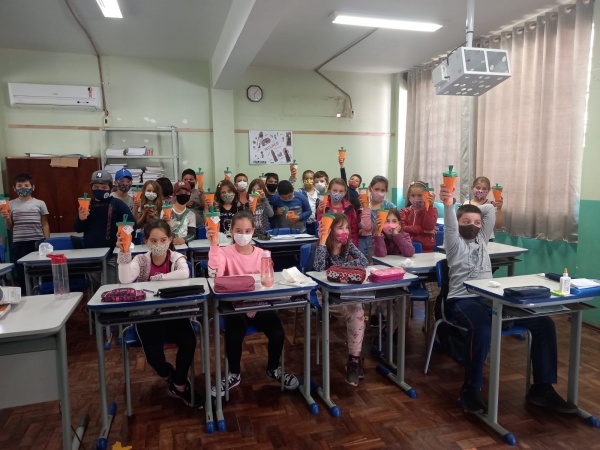 Coelhinho da Páscoa Visita Escolas Municipais De Pinhal Grande E Alunos Participam De Atividades Ligadas A Data Comemorativas Coelhinho da Páscoa Visita Escolas Municipais De Pinhal Grande E Alunos Participam De Atividades Ligadas A Data Comemorativas