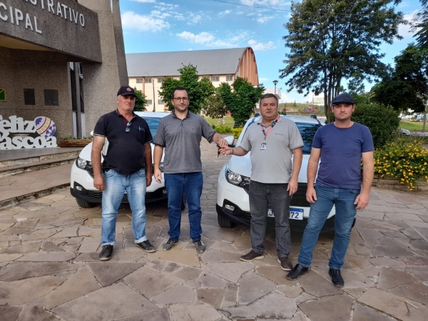 Administração Municipal Adquire Duas caminhonetes Zero Km Com Recursos Próprios Administração Municipal Adquire Duas caminhonetes Zero Km Com Recursos Próprios