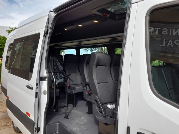 Administração Municipal de Pinhal Grande Adquire Van de 21 Lugares Para Transporte de Pacientes na Área da Saúde Administração Municipal de Pinhal Grande Adquire Van de 21 Lugares Para Transporte de Pacientes na Área da Saúde