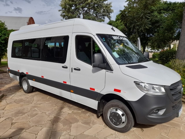 Administração Municipal de Pinhal Grande Adquire Van de 21 Lugares Para Transporte de Pacientes na Área da Saúde Administração Municipal de Pinhal Grande Adquire Van de 21 Lugares Para Transporte de Pacientes na Área da Saúde