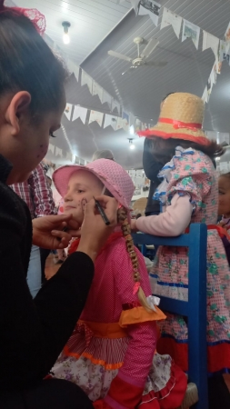 PRIMEIRO SÃO JOÃO: ALUNOS DA ESCOLA INFANTIL CARMELINDA COCCO PARTICIPAM DA PRIMEIRA FESTA JUNINA DE SUAS VIDAS PRIMEIRO SÃO JOÃO: ALUNOS DA ESCOLA INFANTIL CARMELINDA COCCO PARTICIPAM DA PRIMEIRA FESTA JUNINA DE SUAS VIDAS