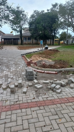 PRAÇA CENTRAL: RETOMADA OBRA DE CONCLUSÃO DA SEGUNDA ETAPA DE REVITALIZAÇÃO DA PRAÇA CAMPOS SALLES NO BAIRRO LIMEIRA PRAÇA CENTRAL: RETOMADA OBRA DE CONCLUSÃO DA SEGUNDA ETAPA DE REVITALIZAÇÃO DA PRAÇA CAMPOS SALLES NO BAIRRO LIMEIRA