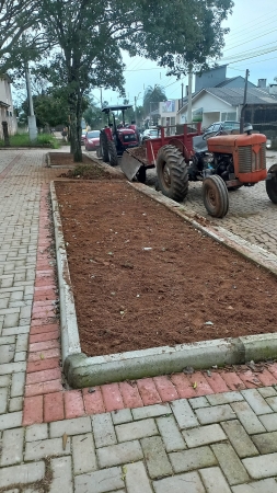 PRAÇA CENTRAL: RETOMADA OBRA DE CONCLUSÃO DA SEGUNDA ETAPA DE REVITALIZAÇÃO DA PRAÇA CAMPOS SALLES NO BAIRRO LIMEIRA PRAÇA CENTRAL: RETOMADA OBRA DE CONCLUSÃO DA SEGUNDA ETAPA DE REVITALIZAÇÃO DA PRAÇA CAMPOS SALLES NO BAIRRO LIMEIRA
