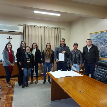 AMPLIAÇÃO: ASSINADA ORDEM DE SERVIÇO PARA INÍCIO DA OBRA DE AMPLIAÇÃO DA FARMÁCIA DA UNIDADE BÁSICA DE SAÚDE AMPLIAÇÃO: ASSINADA ORDEM DE SERVIÇO PARA INÍCIO DA OBRA DE AMPLIAÇÃO DA FARMÁCIA DA UNIDADE BÁSICA DE SAÚDE