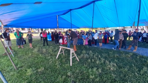 LIDA CAMPEIRA: SEDE DO CTG ESTÂNCIA DO SOBRADO VIRA SALA DE AULA EM DIA DE OFICINA CAMPEIRA PARA ALUNOS DA REDE MUNICIPAL DE ENSINO DE PINHAL GRANDE LIDA CAMPEIRA: SEDE DO CTG ESTÂNCIA DO SOBRADO VIRA SALA DE AULA EM DIA DE OFICINA CAMPEIRA PARA ALUNOS DA REDE MUNICIPAL DE ENSINO DE PINHAL GRANDE