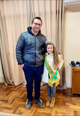 PREFEITO LUCAS MICHELON RECEBE VISITA DA MISS BRASIL INTERNACIONAL MIRIM PREFEITO LUCAS MICHELON RECEBE VISITA DA MISS BRASIL INTERNACIONAL MIRIM