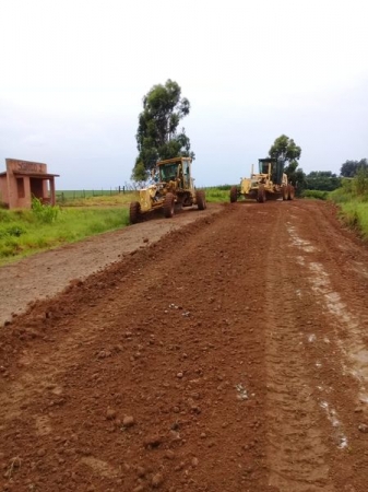 SECRETARIA DE OBRAS TRABALHA NA MELHORIA DA ESTRADA GERAL QUE LIGA PINHAL GRANDE A JÚLIO DE CASTILHOS SECRETARIA DE OBRAS TRABALHA NA MELHORIA DA ESTRADA GERAL QUE LIGA PINHAL GRANDE A JÚLIO DE CASTILHOS