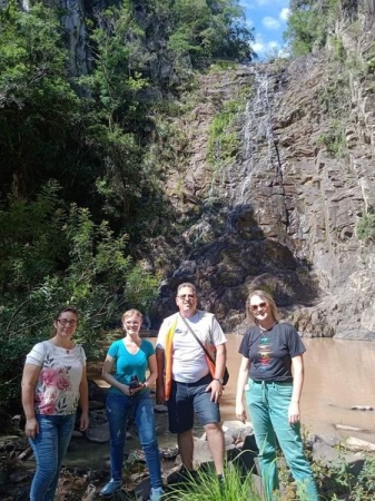 EQUIPE TÉCNICA DO GEOPARQUE QUARTA COLÔNIA VISITA PINHAL GRANDE E SEUS GEOSSÍTIOS E ATRATIVOS TURÍSTICOS EQUIPE TÉCNICA DO GEOPARQUE QUARTA COLÔNIA VISITA PINHAL GRANDE E SEUS GEOSSÍTIOS E ATRATIVOS TURÍSTICOS