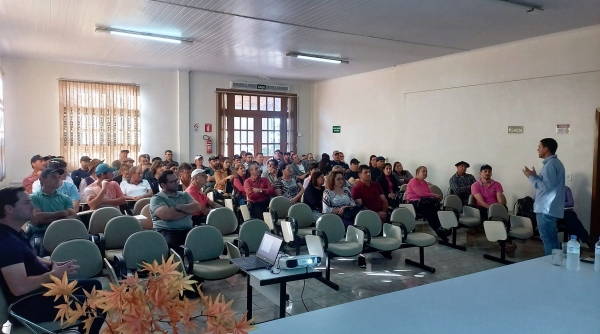 SECRETARIA DA AGRICULTURA DE PINHAL GRANDE EM PARCERIA COM A EMATER E SINDICATO DOS TRABALHADORES RURAIS APRESENTA O PROGRAMA PROPRIEDADE SEGURA PARA A COMUNIDADE SECRETARIA DA AGRICULTURA DE PINHAL GRANDE EM PARCERIA COM A EMATER E SINDICATO DOS TRABALHADORES RURAIS APRESENTA O PROGRAMA PROPRIEDADE SEGURA PARA A COMUNIDADE