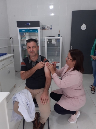 PINHAL GRANDE INICIA CAMPANHA DE VACINAÇÃO CONTRA A GRIPE: POPULAÇÃO É CONVOCADA A SE PROTEGER CONTRA O VÍRUS INFLUENZA PINHAL GRANDE INICIA CAMPANHA DE VACINAÇÃO CONTRA A GRIPE: POPULAÇÃO É CONVOCADA A SE PROTEGER CONTRA O VÍRUS INFLUENZA
