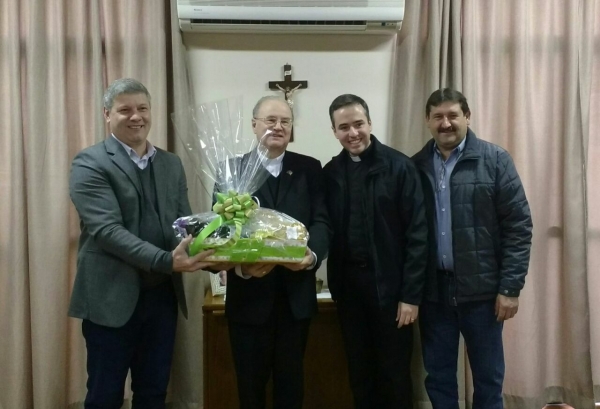 PODER EXECUTIVO DE PINHAL GRANDE RECEBE A VISITA DO ARCEBISPO DOM HÉLIO PODER EXECUTIVO DE PINHAL GRANDE RECEBE A VISITA DO ARCEBISPO DOM HÉLIO