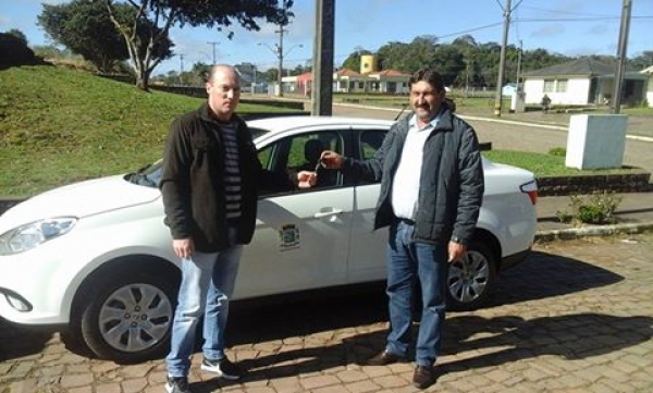 ADMINISTRAÇÃO MUNICIPAL ADQUIRE VEÍCULOS NOVOS ADMINISTRAÇÃO MUNICIPAL ADQUIRE VEÍCULOS NOVOS
