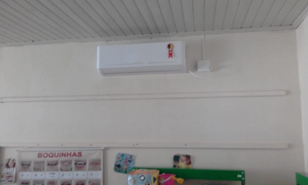 INSTALAÇÃO DE AR CONDICIONADO EM SALAS DE AULA INSTALAÇÃO DE AR CONDICIONADO EM SALAS DE AULA