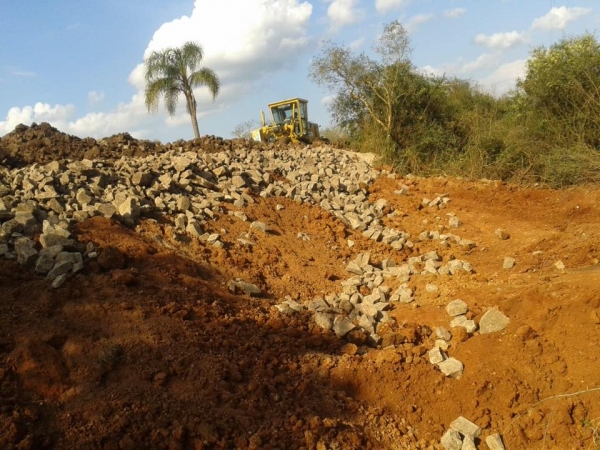 O PERAÇÃO RÁPIDA DA SECRETARIA DE OBRAS LIBERA ESTRADA DA ITAÚBA PARA A PASSAGEM DE VEÍCULOS O PERAÇÃO RÁPIDA DA SECRETARIA DE OBRAS LIBERA ESTRADA DA ITAÚBA PARA A PASSAGEM DE VEÍCULOS