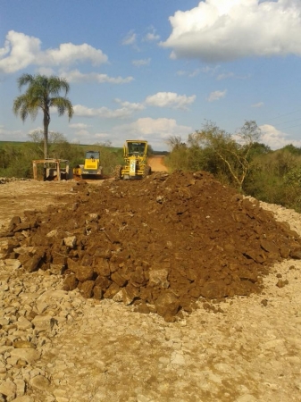 O PERAÇÃO RÁPIDA DA SECRETARIA DE OBRAS LIBERA ESTRADA DA ITAÚBA PARA A PASSAGEM DE VEÍCULOS O PERAÇÃO RÁPIDA DA SECRETARIA DE OBRAS LIBERA ESTRADA DA ITAÚBA PARA A PASSAGEM DE VEÍCULOS