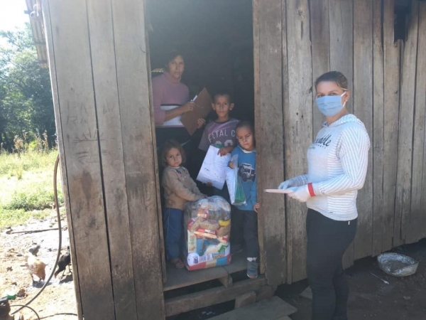 Administração Municipal Está Entregando de Kits de Merenda Escolar e Atividades Pedagógicas Administração Municipal Está Entregando de Kits de Merenda Escolar e Atividades Pedagógicas