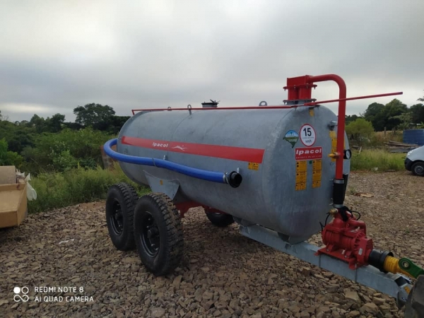 MUNICÍPIO ADQUIRIU TANQUE PARA ENTREGAR ÁGUA NO MUNICÍPIO MUNICÍPIO ADQUIRIU TANQUE PARA ENTREGAR ÁGUA NO MUNICÍPIO