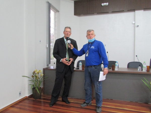 Sessão Solene Com Condecoração de Cidadão Honorário ao Escritor Dr. Firmino Chagas Da Costa e Certificação de Reconhecimento aos Profissionais da Saúde