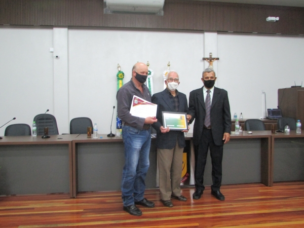 Sessão Solene Com Condecoração de Cidadão Honorário ao Escritor Dr. Firmino Chagas Da Costa e Certificação de Reconhecimento aos Profissionais da Saúde