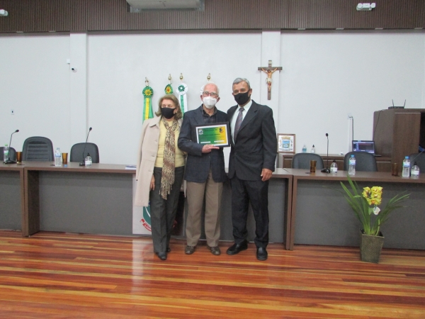 Sessão Solene Com Condecoração de Cidadão Honorário ao Escritor Dr. Firmino Chagas Da Costa e Certificação de Reconhecimento aos Profissionais da Saúde